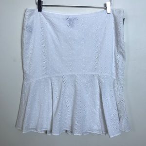 Chaps White Eyelet Knee-Length Skirt Size 12 EUC